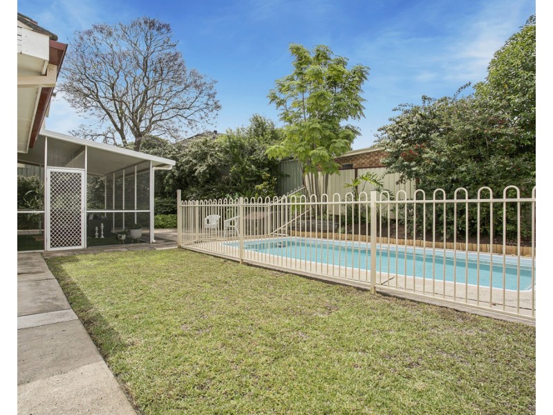 10 Racecourse Place, South Penrith NSW 2750