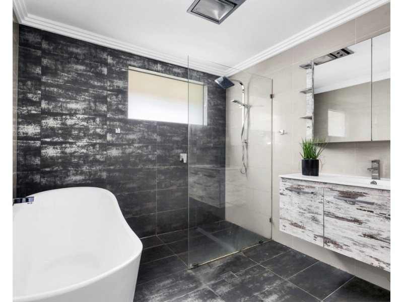 6 Oakland Parade, Werrington Downs NSW 2747