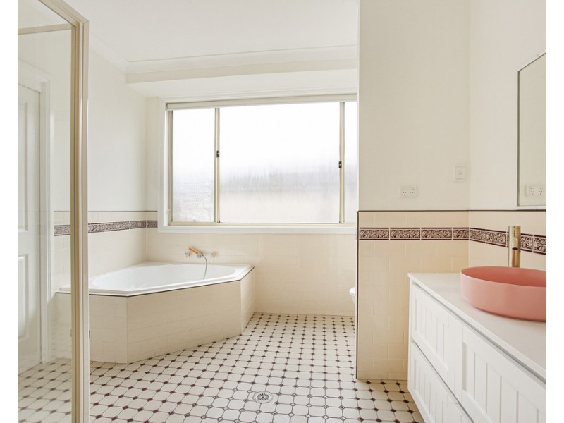 53 Woodlands Drive, Glenmore Park NSW 2745