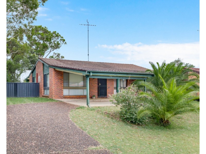 4 Lilley Street, St Clair NSW 2759