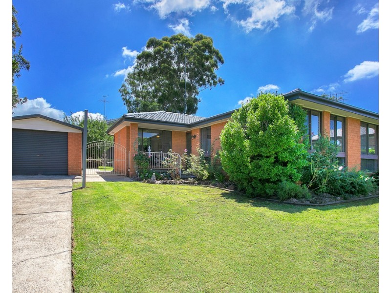 16 Robinson Road, Cranebrook NSW 2749