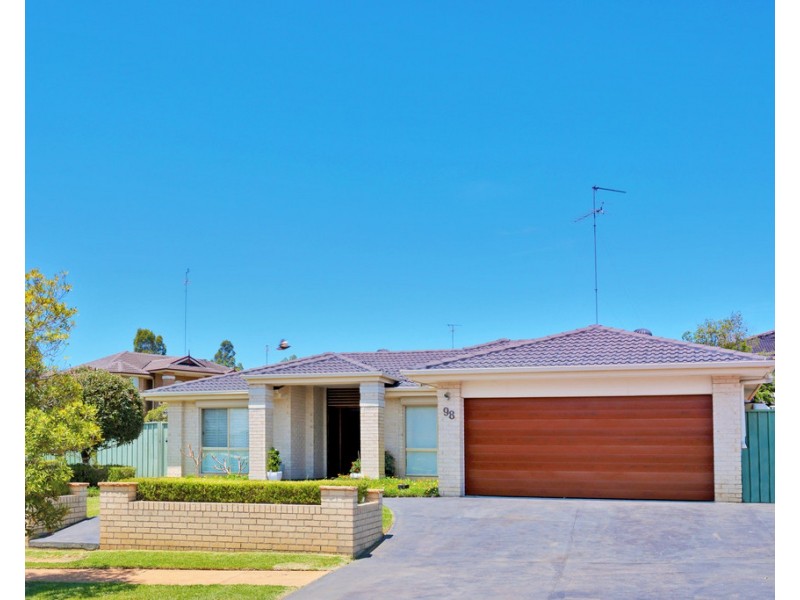 98 Glengarry Drive, Glenmore Park NSW 2745