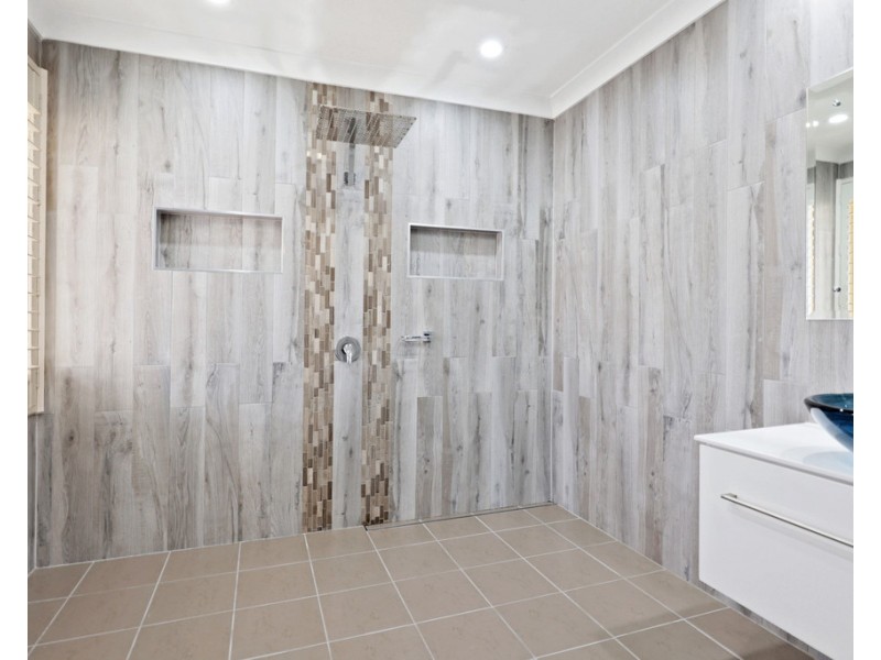 98 Glengarry Drive, Glenmore Park NSW 2745