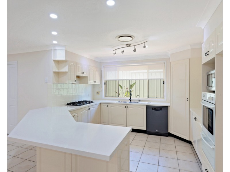 98 Glengarry Drive, Glenmore Park NSW 2745