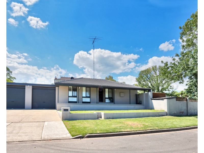 1 Chipping Place, South Penrith NSW 2750