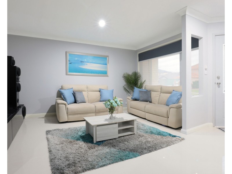 16 Tarrabundi Drive, Glenmore Park NSW 2745