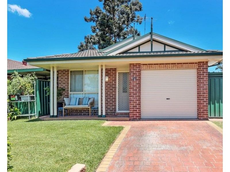 11 Sittella Place, Glenmore Park NSW 2745
