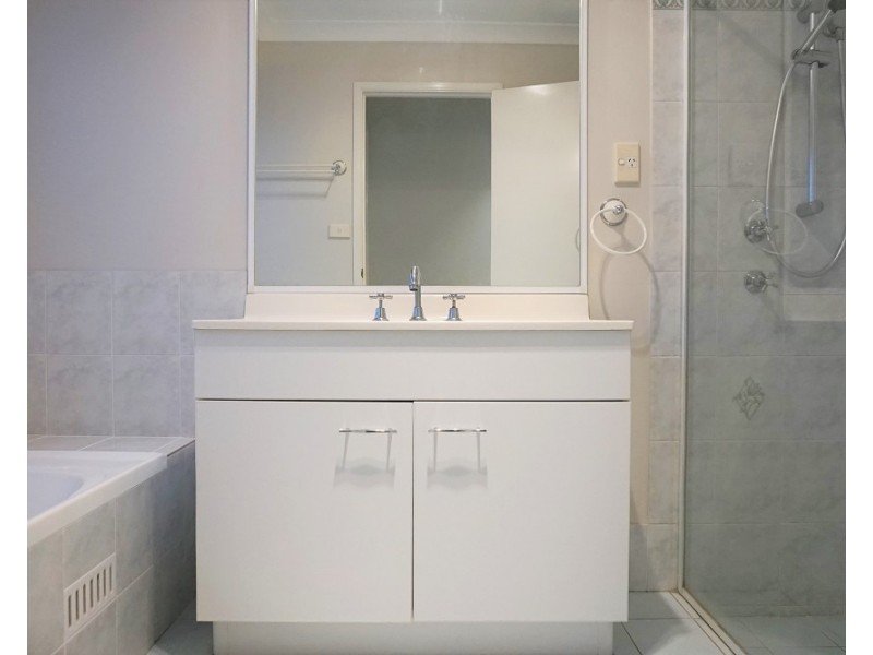 6 Shearwater Drive, Glenmore Park NSW 2745