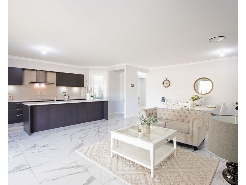 80 Castlemaine Circuit, Harrington Park NSW 2567