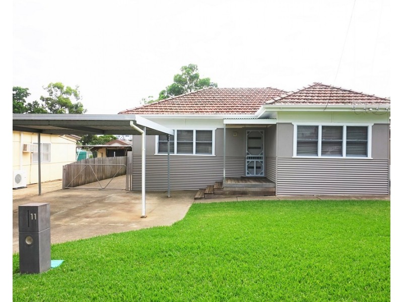 11 Smith Street, Kingswood NSW 2747