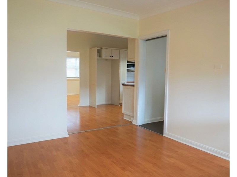 11 Smith Street, Kingswood NSW 2747