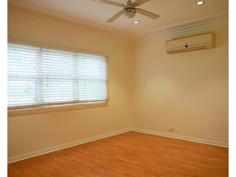 11 Smith Street, Kingswood NSW 2747