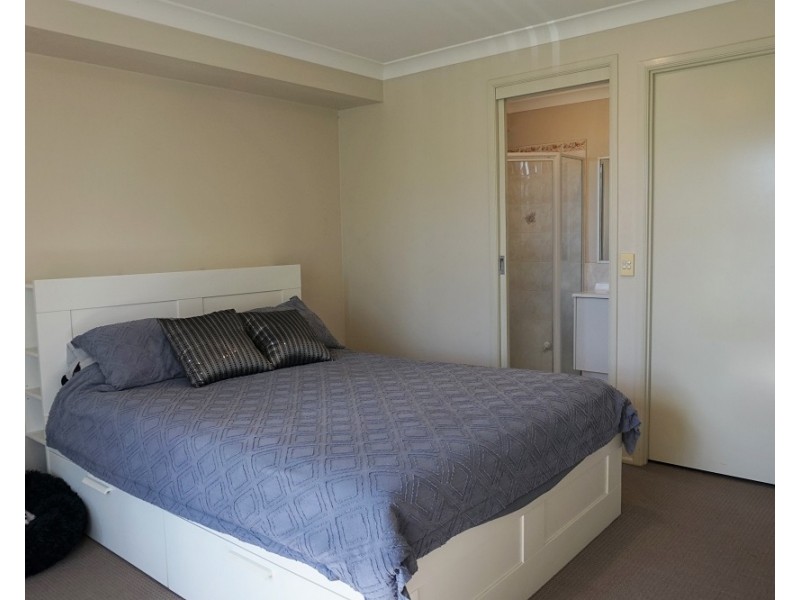 3 Beal Place, Glenmore Park NSW 2745