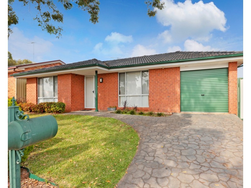 102 The Lakes Drive, Glenmore Park NSW 2745