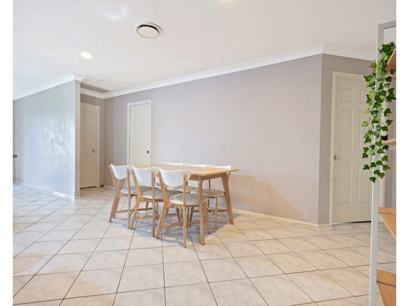 102 The Lakes Drive, Glenmore Park NSW 2745