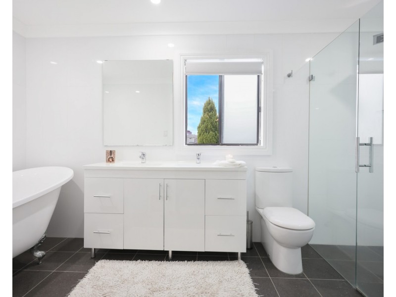 14 Grazier Crescent, Werrington Downs NSW 2747