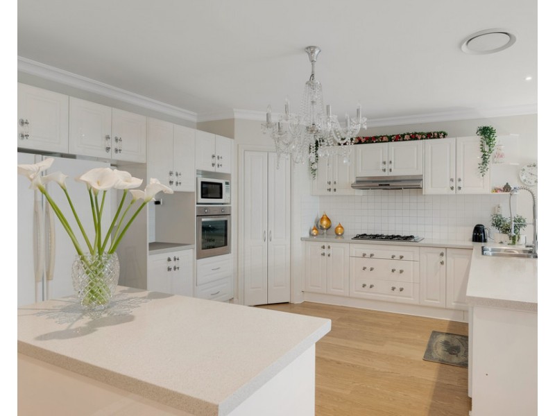 42 Waterford Way, Glenmore Park NSW 2745