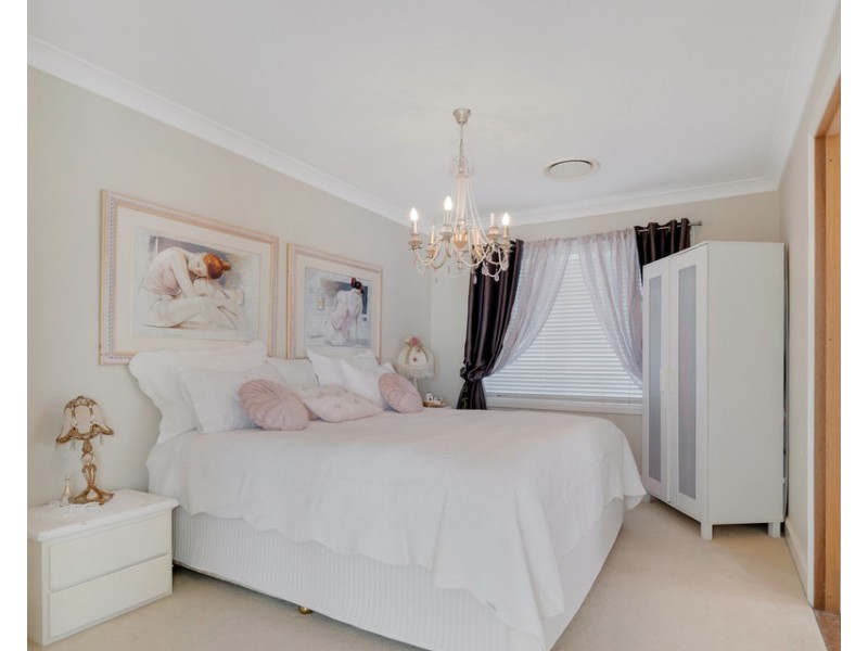 42 Waterford Way, Glenmore Park NSW 2745