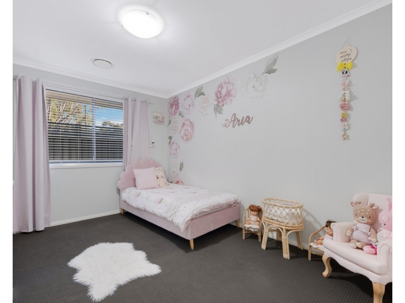 101 Ridgetop Drive, Glenmore Park NSW 2745