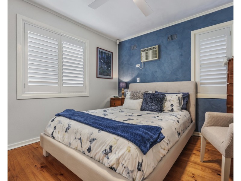 72 Gasmata Crescent, Whalan NSW 2770