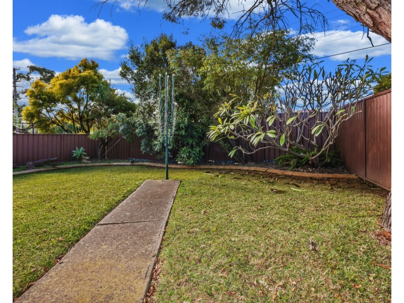 72 Gasmata Crescent, Whalan NSW 2770