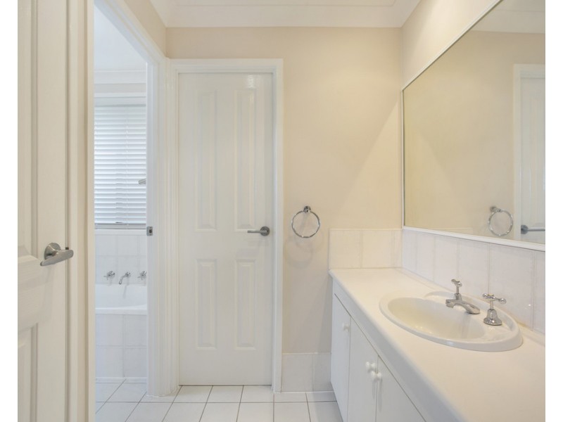 4 Yuroka Street, Glenmore Park NSW 2745