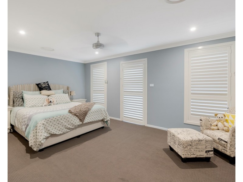 8 Pinnacle Ridge, Glenmore Park NSW 2745