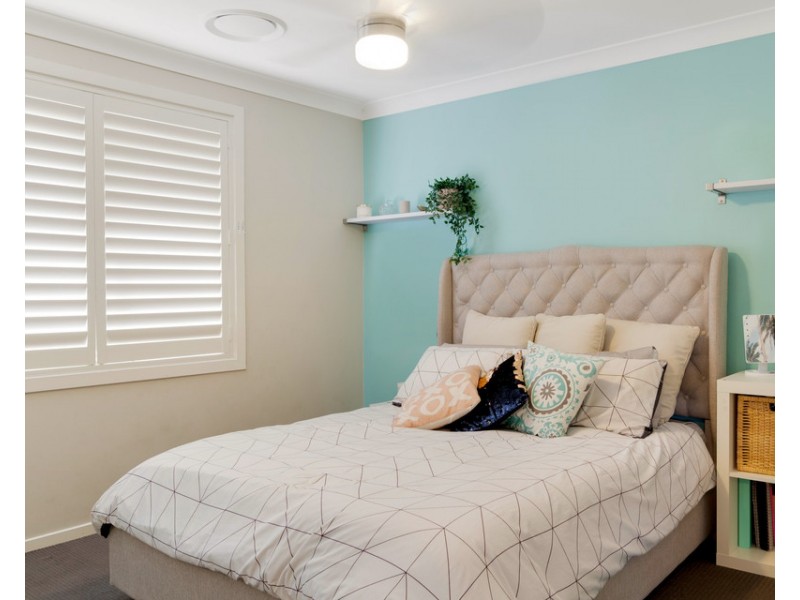 8 Pinnacle Ridge, Glenmore Park NSW 2745