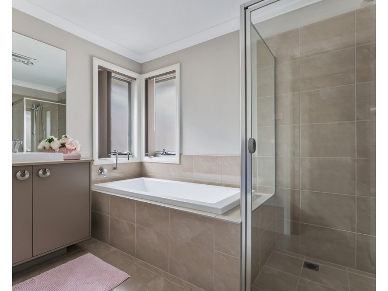 26 Glenmore Ridge Drive, Glenmore Park NSW 2745