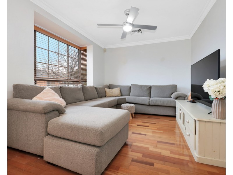 10 Bluewren Close, Glenmore Park NSW 2745