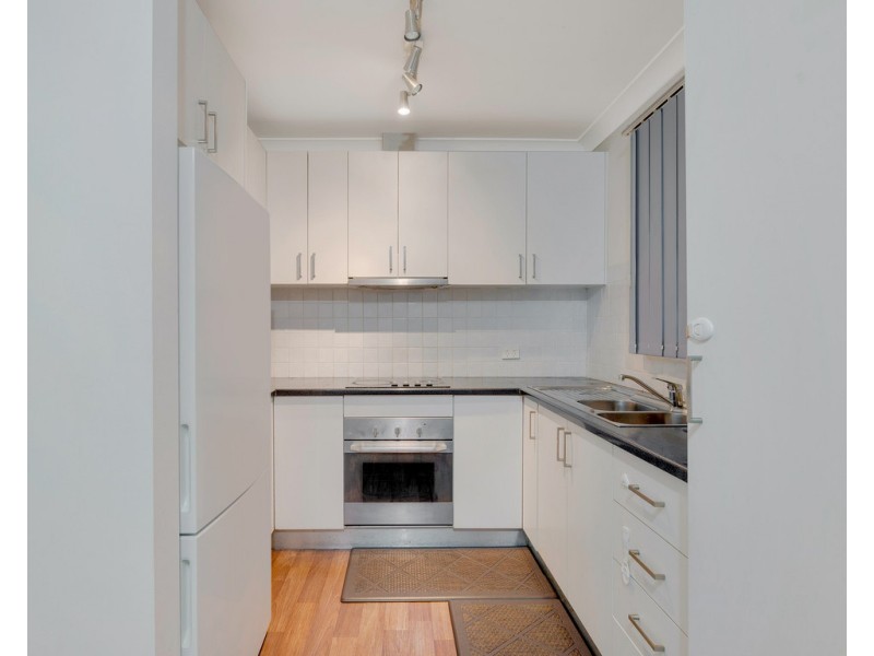 7 Hickory Place, Macquarie Fields NSW 2564