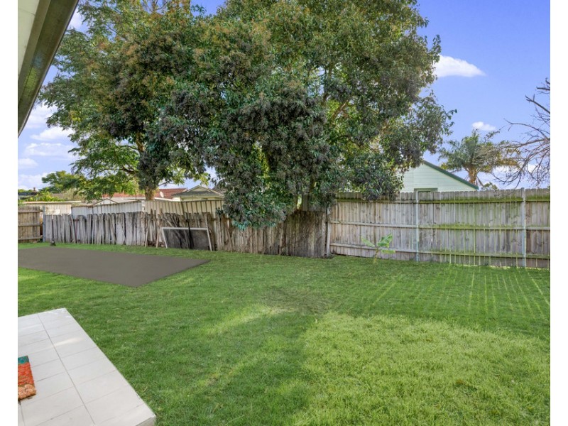 7 Hickory Place, Macquarie Fields NSW 2564