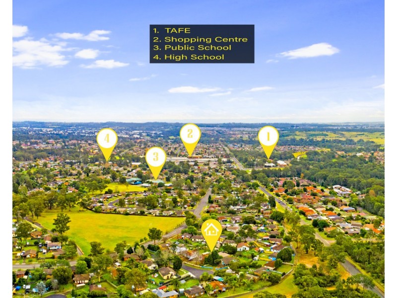 7 Hickory Place, Macquarie Fields NSW 2564