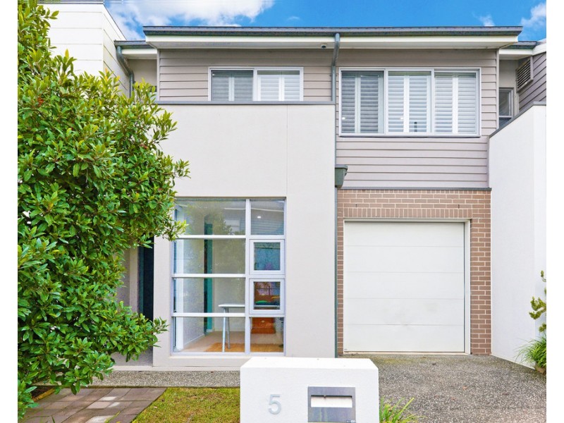 5 Aspect Crescent, Glenmore Park NSW 2745