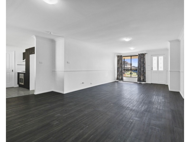 31 Coco Drive, Glenmore Park NSW 2745