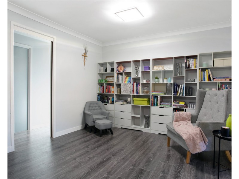 9 Pritchard Place, Glenmore Park NSW 2745