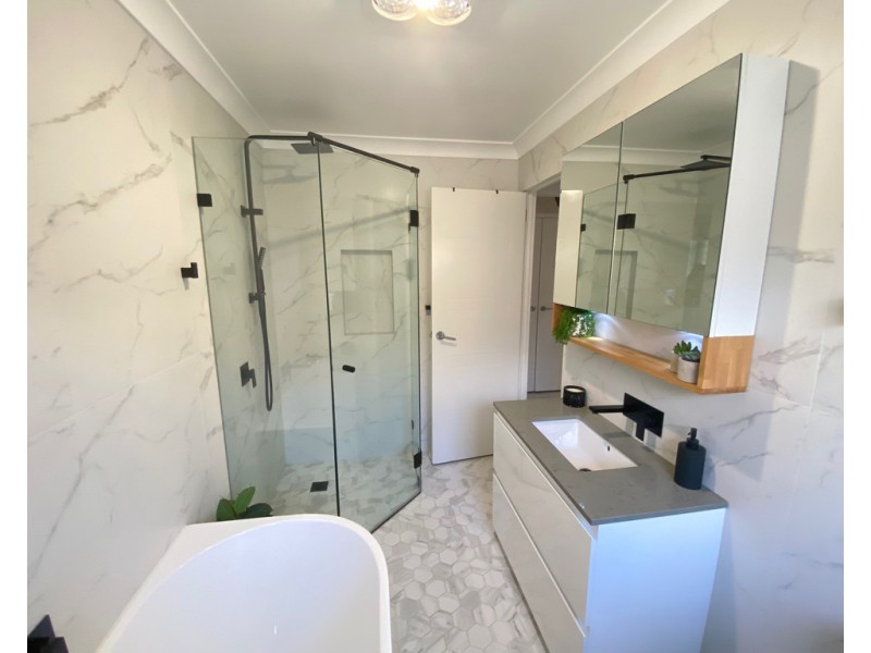 12 Nield Street, Ropes Crossing NSW 2760