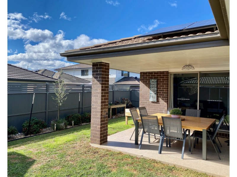 12 Nield Street, Ropes Crossing NSW 2760