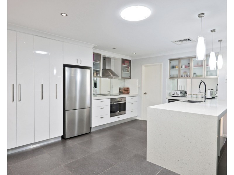 39 Woodlands Drive, Glenmore Park NSW 2745