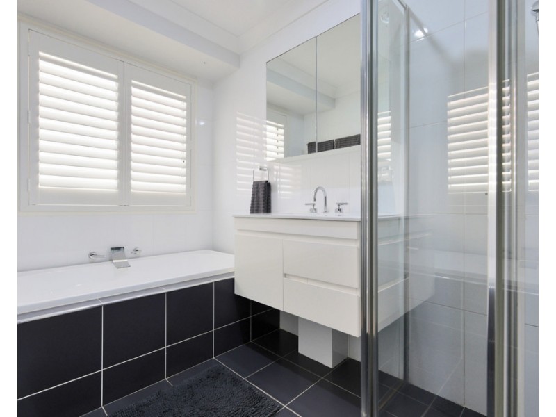 39 Woodlands Drive, Glenmore Park NSW 2745