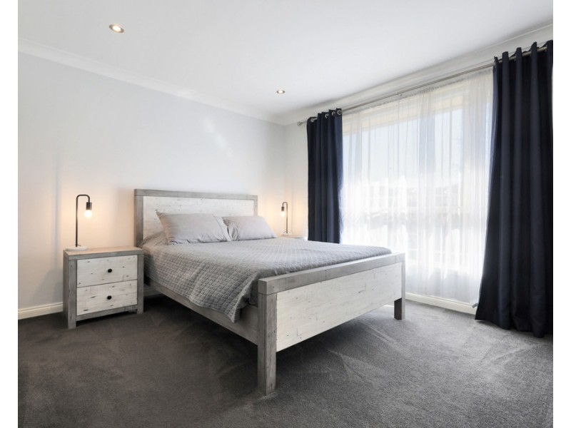 39 Woodlands Drive, Glenmore Park NSW 2745