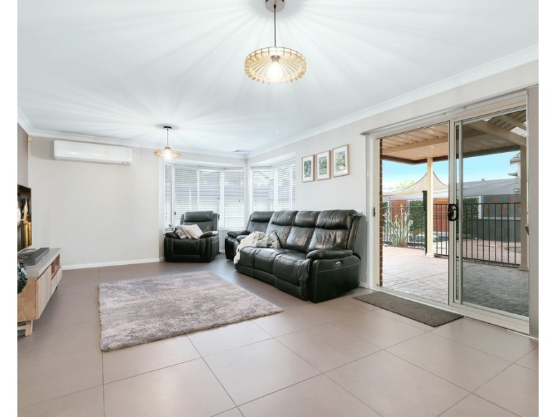 41 Waterford Way, Glenmore Park NSW 2745