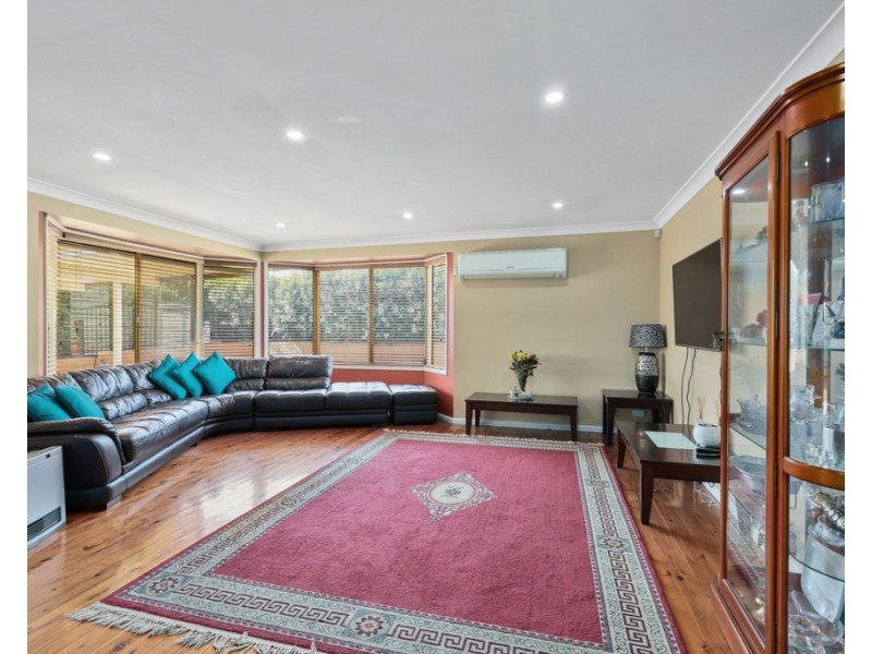 29 Blue Hills Drive, Glenmore Park NSW 2745