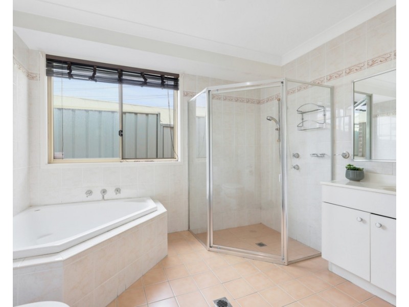 29 Blue Hills Drive, Glenmore Park NSW 2745