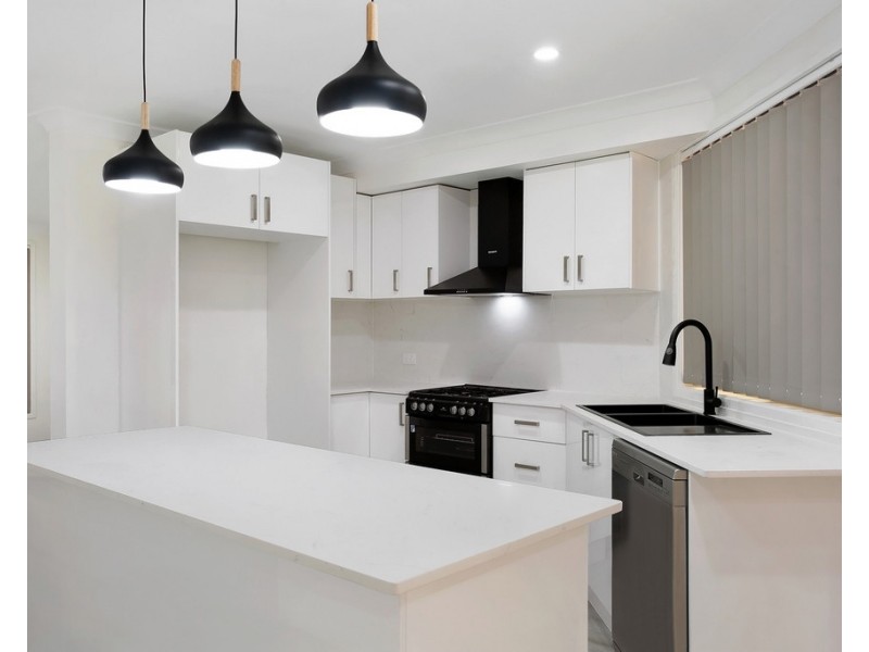 19 Dillwynia Drive, Glenmore Park NSW 2745