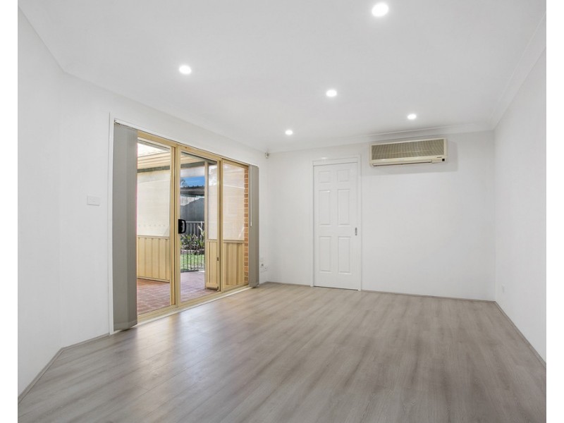 19 Dillwynia Drive, Glenmore Park NSW 2745