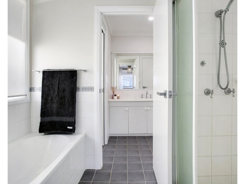 6 Yuroka Street, Glenmore Park NSW 2745