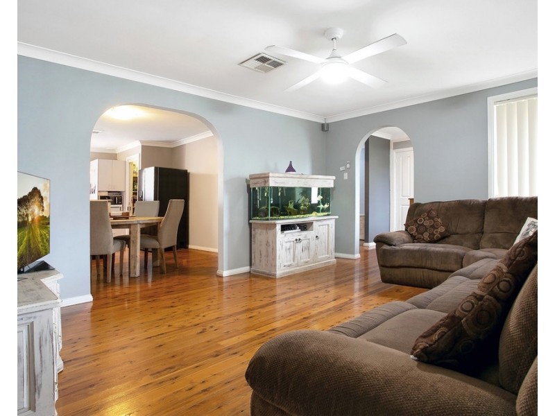 24 Besley Street, Cambridge Park NSW 2747