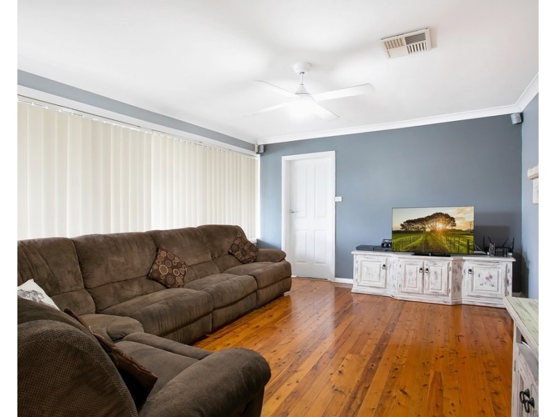 24 Besley Street, Cambridge Park NSW 2747