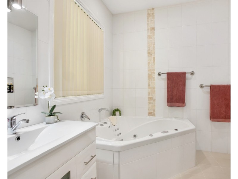 24 Besley Street, Cambridge Park NSW 2747